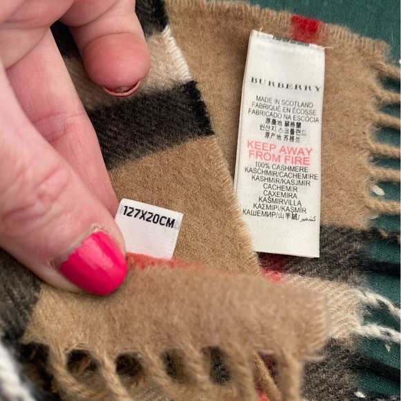 NEW🔥BURBERRY Kid SCARF🧣 100% Cashmere Mega NOVA CHECK🔥UNISEX - Picture 8 of 14
